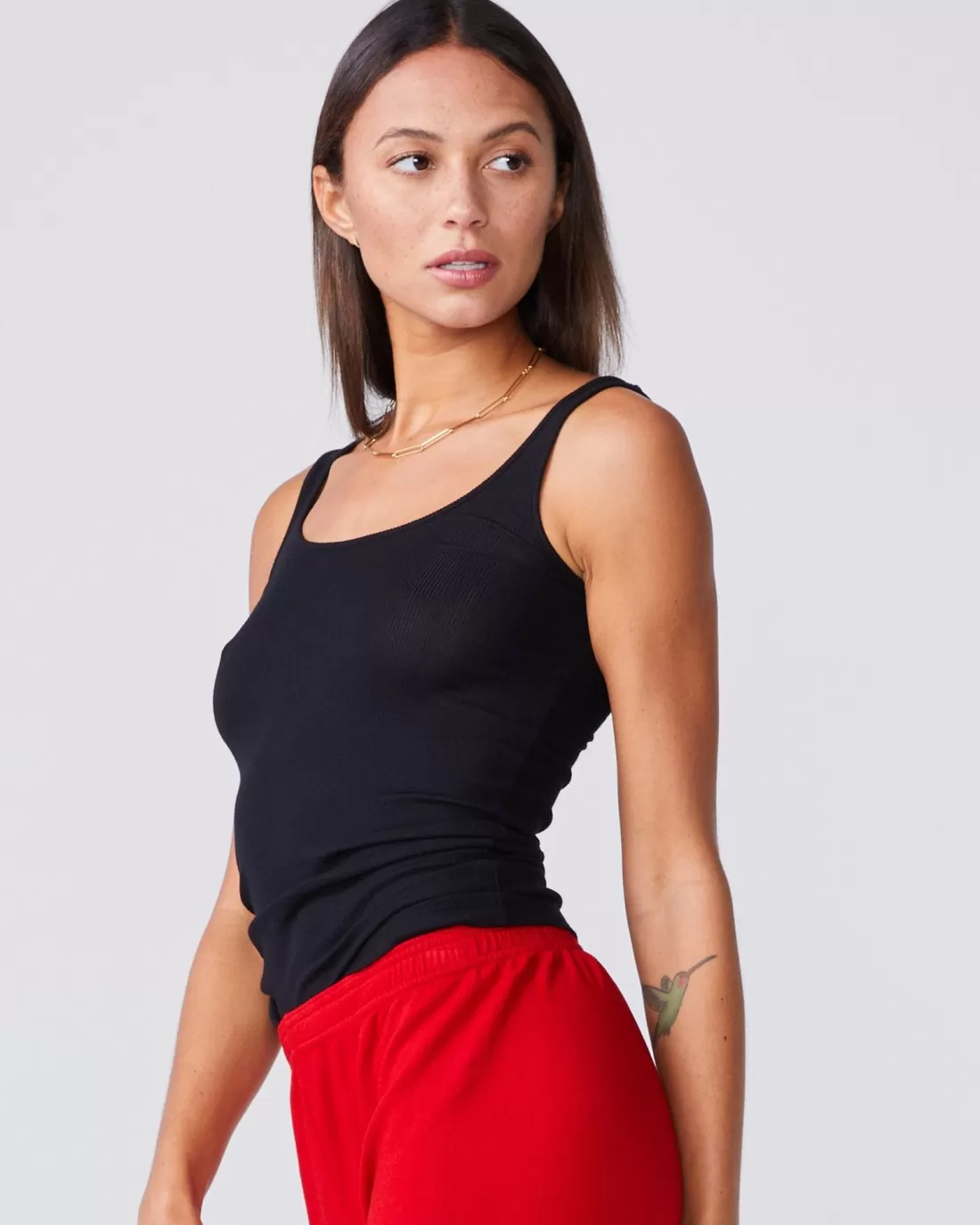 MONROW Tanks*Narrow Rib Tank - Color BLACK
