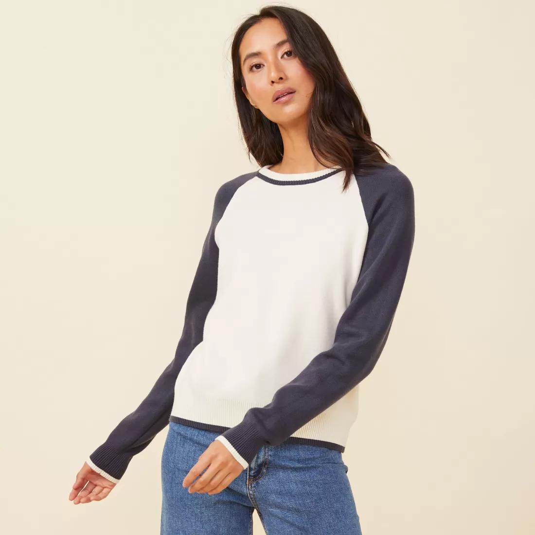 MONROW Soft Knit | Long Sleeve*Soft Knit Colorblock Raglan IVORY/BLUEBLACK