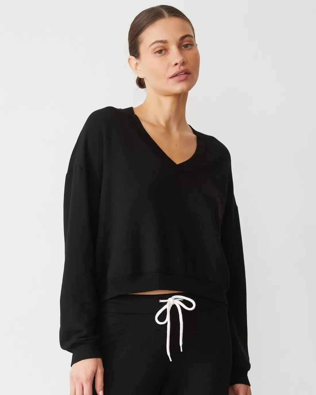 MONROW Softfleece | Sweatshirts*Softfleece Crop V Neck Sweatshirt BLACK