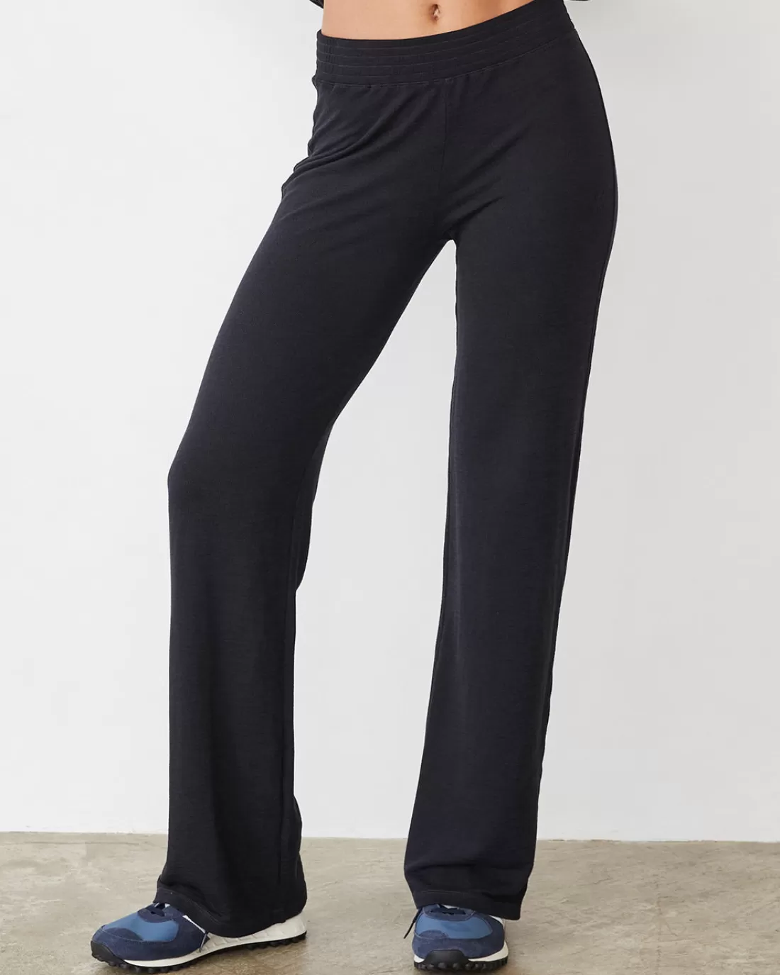 MONROW Supersoft | Sweats*Supersoft Slim Sweat FADEDBLACK